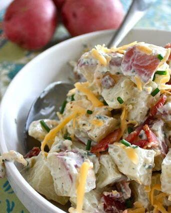 Loaded Baked Potato Salad - homemadehome.com