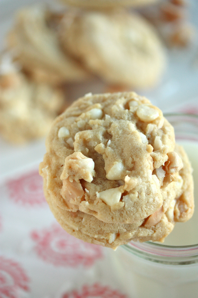 Brown Butter White Chocolate Macadamia Cookies with Coconut 2