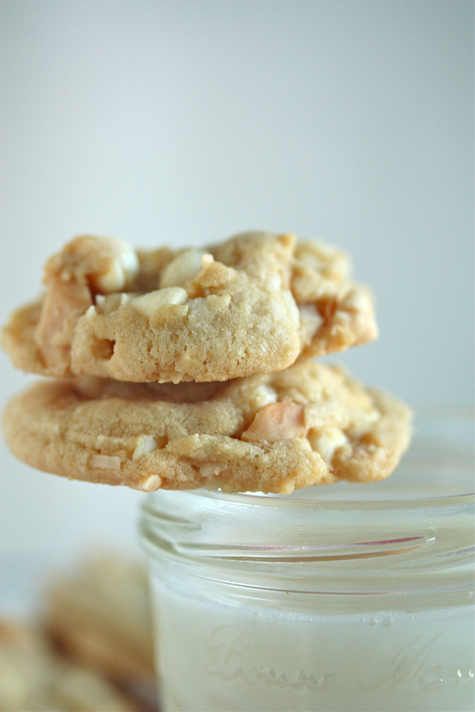 Brown Butter White Chocolate Macadamia Cookies with Coconut 3