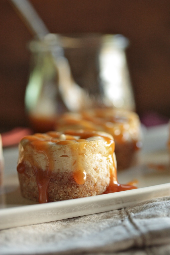Mini Pear Cheesecakes with Cinnamon Caramel Sauce - homemadehome.com