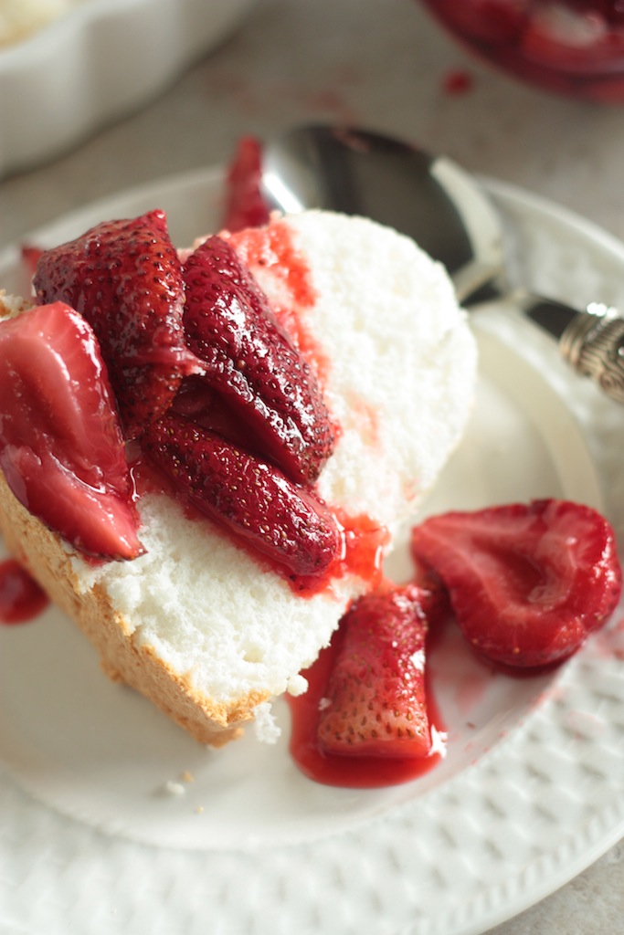 Homemade Angel Food Cake and Strawberry Shortcake - homemadehome.com