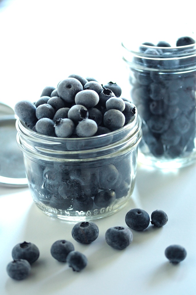 How to Freeze Berries - homemadehome.com