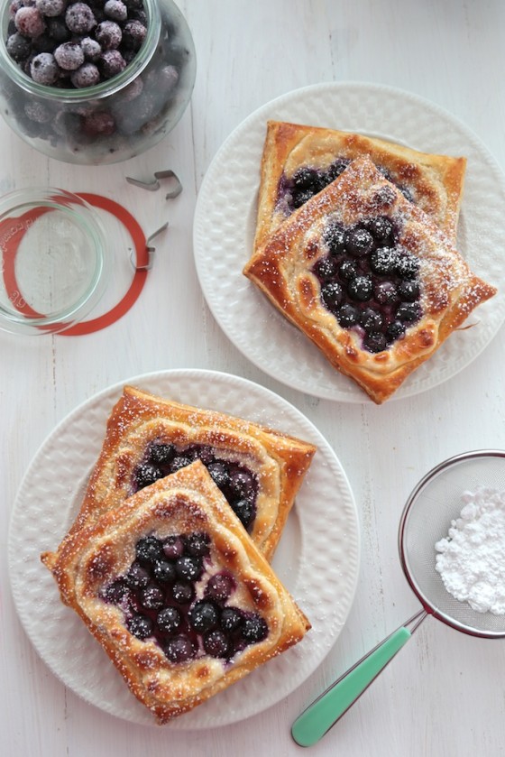 20 Minute Blueberry Cream Cheese Danishes - homemadehome.com These are so simple for breakfast or a weekend brunch! Toast them in your toaster for a quick meal!