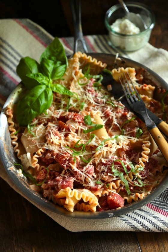 Healthy One Skillet Lasagna - homemadehome.com