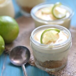 No Bake Key Lime Pies - Mini No Bake Pies that perfect easy summer get together! - homemadehome.com @CountryCleaver