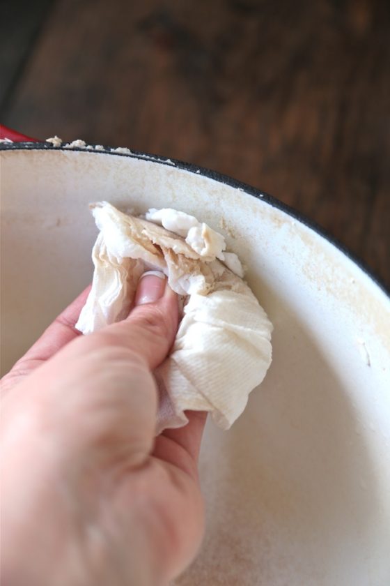 How to Remove Stains from Enameled Cookware in a few easy, and NATURAL steps! - homemadehome.com