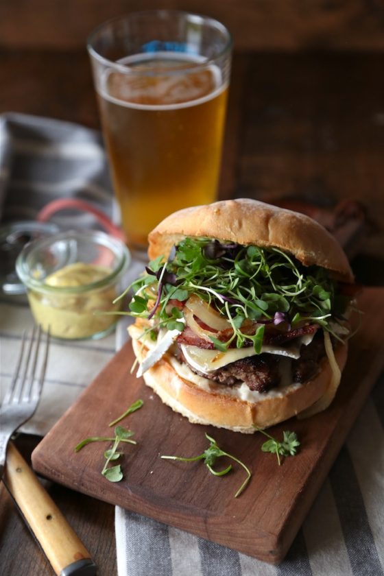Bacon Brie Burger - homemadehome.com 