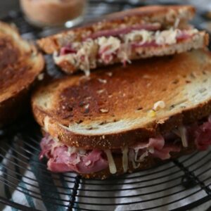 Classic Reuben Sandwich - homemadehome.com
