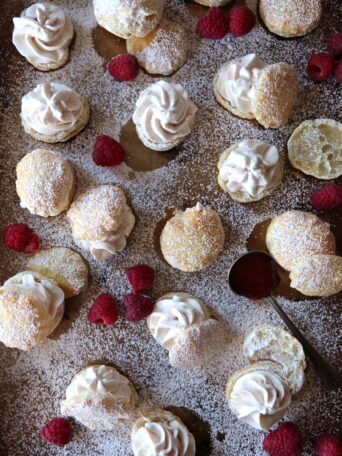 Super Simple Raspberry Cream Puffs - homemadehome.com Use Puff Pastry for these simple treats!