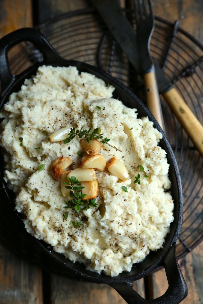 Roasted Garlic Whipped Cauliflower - homemadehome.com You won't even be able to tell these aren't mashed potatoes!! I SWEAR!