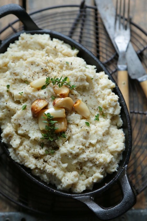 Roasted Garlic Whipped Cauliflower - homemadehome.com You won't even be able to tell these aren't mashed potatoes!! I SWEAR!