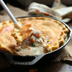 30 Minute Skillet Chicken Pot Pie-- homemadehome.com