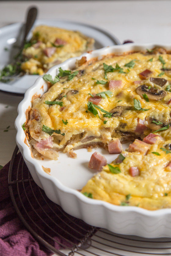 ham-and-cheese-quiche-with-hashbrown-crust-25-thanksgiving-turkey-leftover-ideas-you-have-to-try