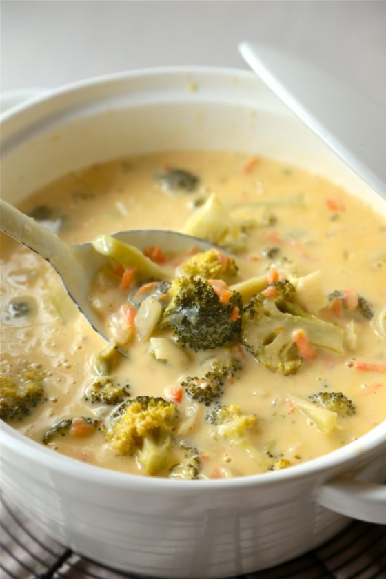 http://homemadehome.com/2016/01/slow-cooker-broccoli-cheese-soup.html