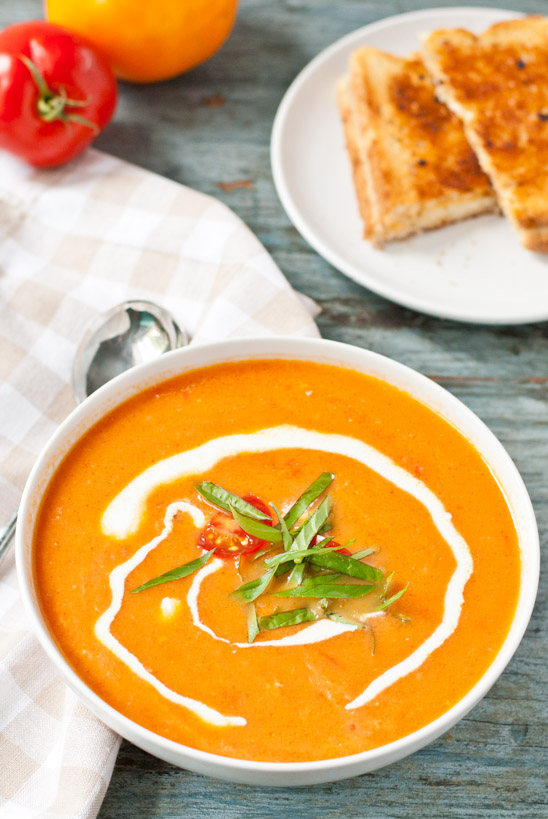 Neighborfood Easy-Garden-Fresh-Tomato-Soup Freezer Friendly Meals
