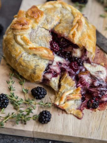 Blackberry Thyme Baked Brie En Croute - An EASY and stunning appetizer for any occasion!